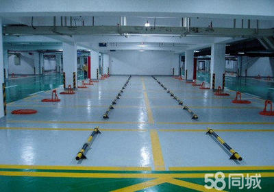 環(huán)氧地坪漆停車場地面維修與刷新服務 提升停車場品質與耐用性